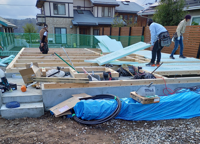 中野市　新築工事　床下地工事中