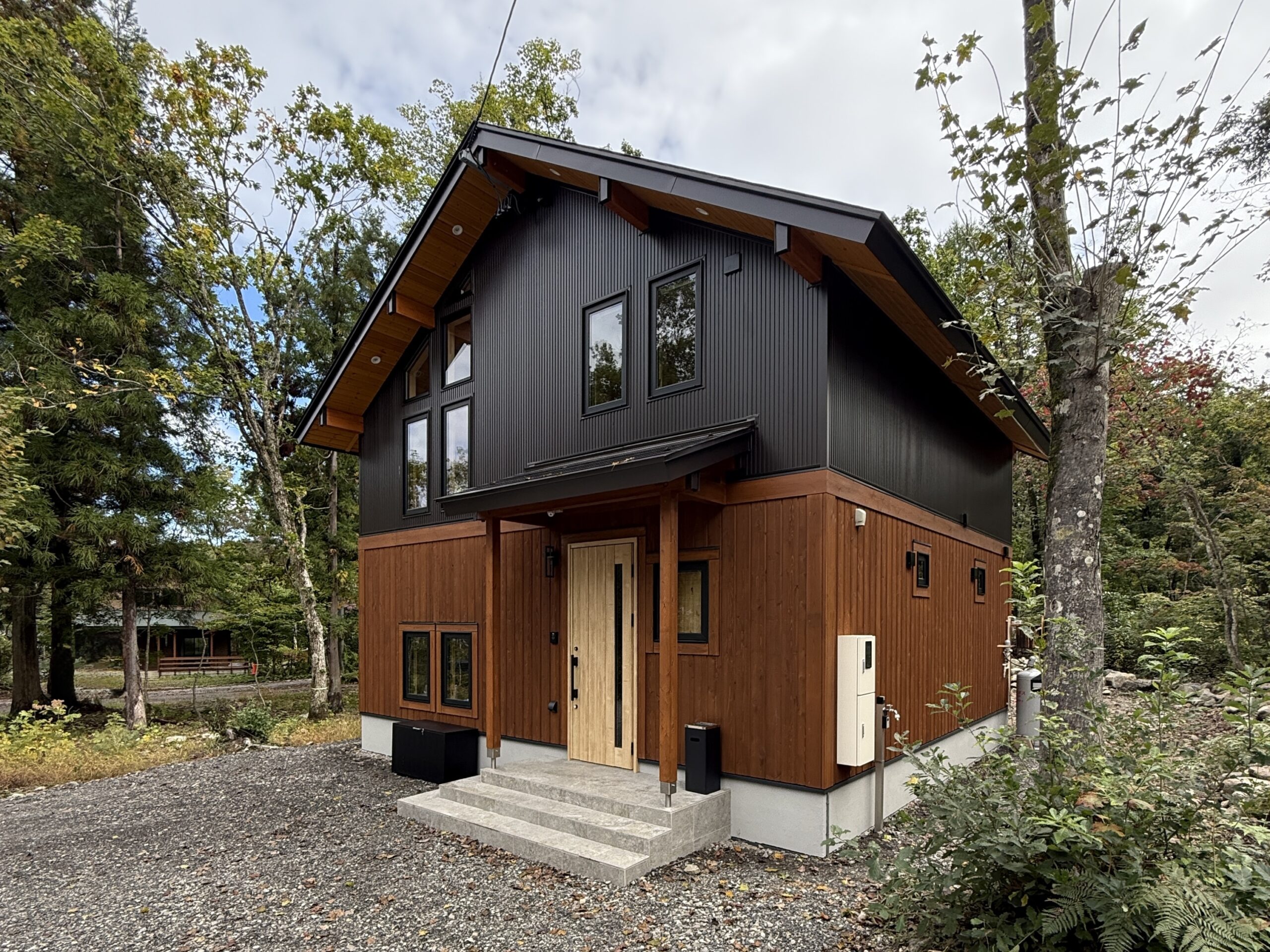 自然を満喫する森の中の別荘